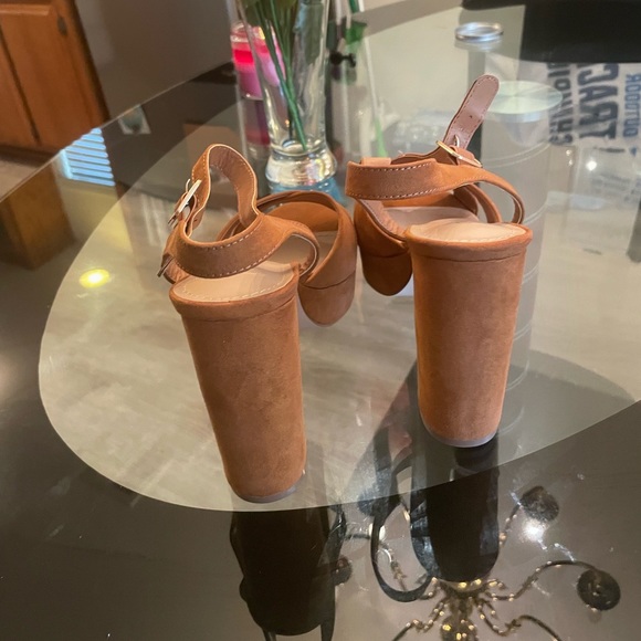 Platform heels - Picture 4 of 4